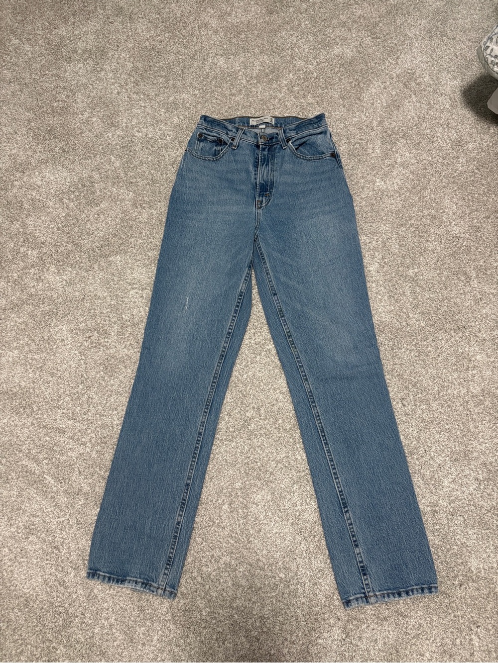 Abercrombie & Fitch Everyday Straight-Leg Jeans - Medium Blue